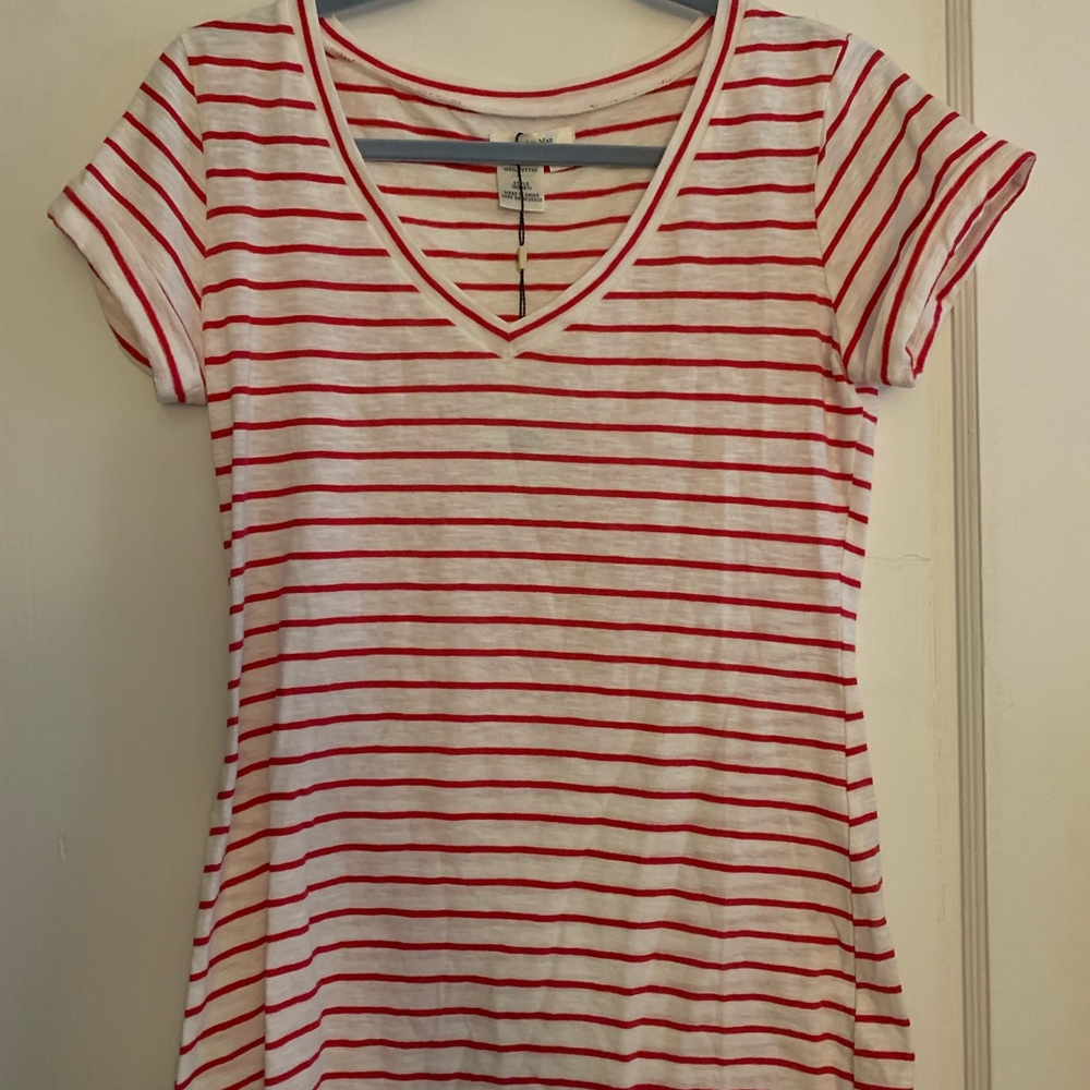 New white/red striped women’s Sophia Max V-neck